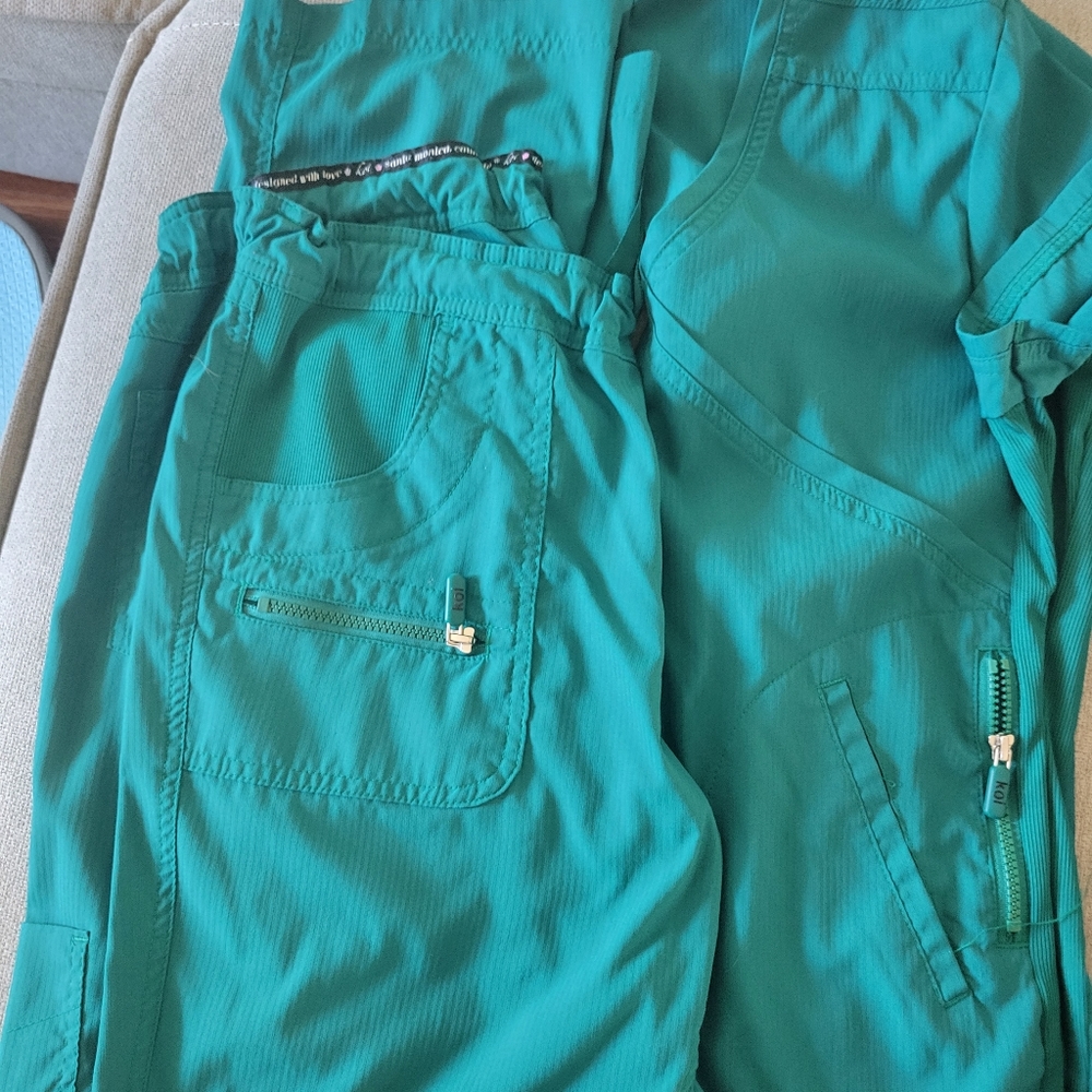 Koi Lite scrubs